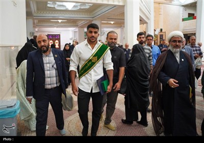 قهرمان کشتی جهان، خادم افتخاری حرم مطهر حضرت شاهچراغ (ع) شد