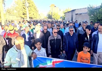 پیاده روی خانوادگی در یاسوج
