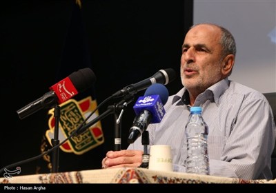 رونمایی از کتاب خاطرات سردار حسن بیات در زنجان