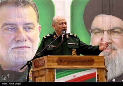 اولین سالروز شهادت شهید حسن نصرالله و شهید نیلفروشان در گلستان شهدای اصفهان