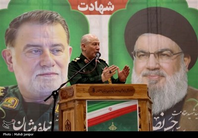 اولین سالروز شهادت شهید حسن نصرالله و شهید نیلفروشان در گلستان شهدای اصفهان