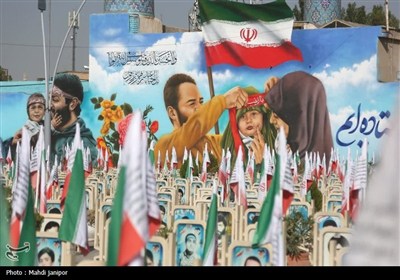 مراسم رژه خودروهای عملیاتی و امدادی سازمان آتش‌نشانی و خدمات ایمنی شهرداری اصفهان