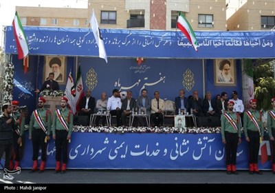 مراسم رژه خودروهای عملیاتی و امدادی سازمان آتش‌نشانی و خدمات ایمنی شهرداری اصفهان
