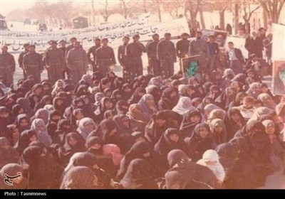 بجنورد سال اول عضویت در سپاه - تصرف مقر منافقین توسط مردم با پشتوانه سپاه 