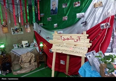 مدرسه مقاومت در غرفه‌های تبیینی خواهران طلبه