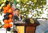 استقبال گردشگران از جشنواره طلای سبز در ثمرین
