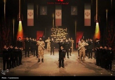 اجرای سرود بین‌المللی ایران بیدار