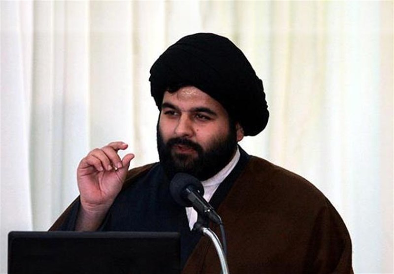 افشای جنگ شناختی دشمن  علیه علم اسلامی ایرانی ضروری است