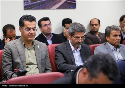 نشست وزیر ارتباطات و فناوری اطلاعات با دانشگاهیان خراسان جنوبی