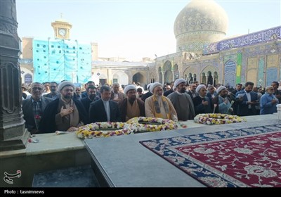 میلاد حضرت عبدالعظیم(ع) در ری؛ مراسم اهدای گل مسئولان برگزار شد