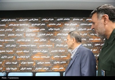 بازدید استاندار زنجان از موزه دفاع مقدس