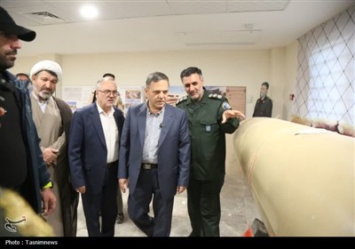 بازدید استاندار زنجان از موزه دفاع مقدس
