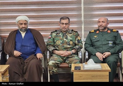دیدار فرماندهان نیروهای مسلح با نماینده ولی‌‌فقیه در کردستان