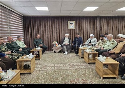 دیدار فرماندهان نیروهای مسلح با نماینده ولی‌‌فقیه در کردستان