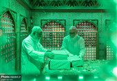 مضجع نورانی امام رضا(ع) غبارروبی شد