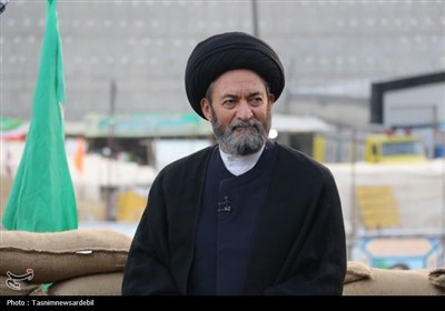 بازدید آیت الله عاملی از نمایشگاه موزه دفاع مقدس
