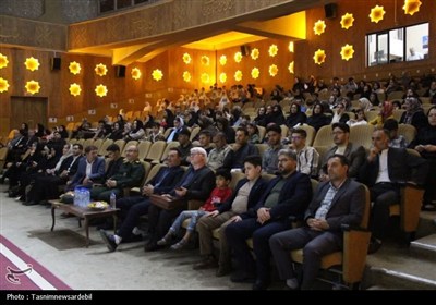 تجلیل از قرآن‌آموزان نمونه استان اردبیل