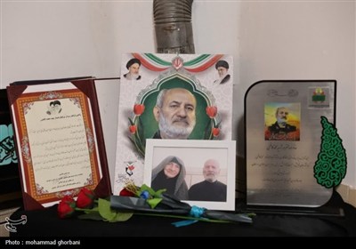 دیدار وزیر ارتباطات و فناوری اطلاعات با خانواده گرانقدر سرلشکر شهید کاظمی