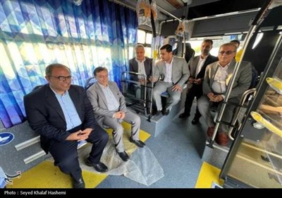 رونمایی از 10 دستگاه اتوبوس ناوگان حمل و نقل عمومی شهرداری بوشهر