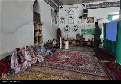 خدمت رسانی و محرومیت زدایی نخبگان فضای مجازی و رسانه بسیج اراک در روستاها