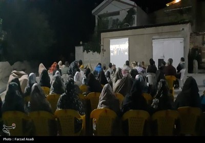 خدمت رسانی و محرومیت زدایی نخبگان فضای مجازی و رسانه بسیج اراک در روستاها