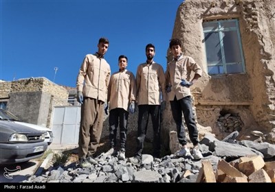 خدمت رسانی و محرومیت زدایی نخبگان فضای مجازی و رسانه بسیج اراک در روستاها