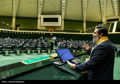 حضور خادمان حرم حضرت عبدالعظیم حسنی(ع) در صحن علنی مجلس