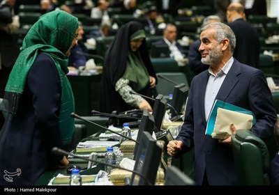 حضور خادمان حرم حضرت عبدالعظیم حسنی(ع) در صحن علنی مجلس
