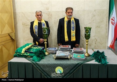 حضور خادمان حرم حضرت عبدالعظیم حسنی(ع) در صحن علنی مجلس