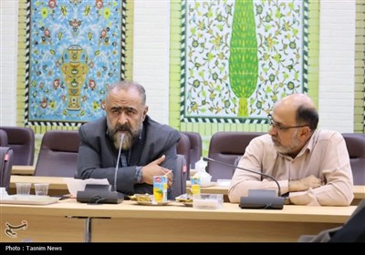عصر شعر دفاع مقدس در بام ایران برگزار شد