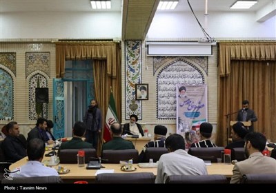 عصر شعر دفاع مقدس در بام ایران برگزار شد