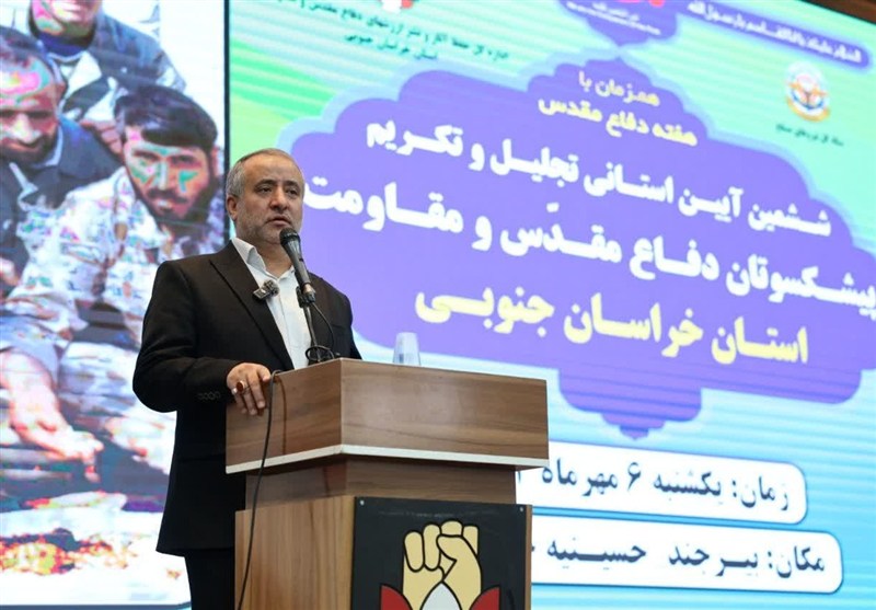 خانواده‌های شهدا و رزمندگان ستون‌های اصلی جامعه هستند