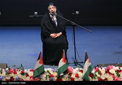 ششمین آیین تجلیل از پیشکسوتان وفعالان عرصه جهاد و مقاومت درهمدان