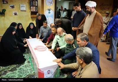 وداع باشکوه مردم استان مرکزی با شهدای امنیت
