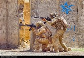 تمرین CQB تاکتیکی یگان ویژه فاتحین سپاه محمد رسول الله(ص) با استفاده از لباس‌ و تجهیزات جدید