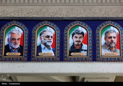 تمثال شهدا زینت بخش حرم مطهر بانوی کرامت شد