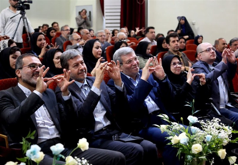 ناشنوايان،مراسم،زندگي،جامعه،سازمان،حاضرين،ناشنوا،گردهمايي