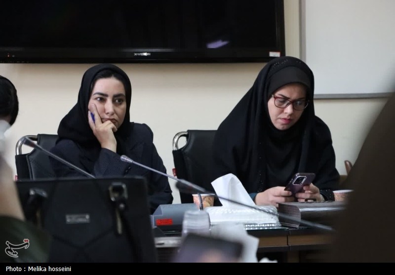 نشست خبری مدیرکل بهزیستی با اصحاب رسانه استان مرکزی- عکس صفح ...