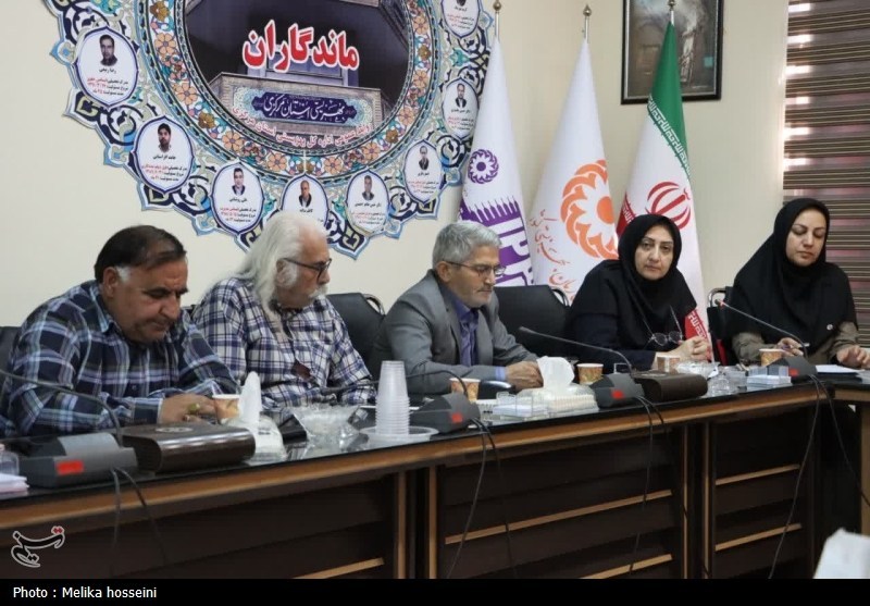 نشست خبری مدیرکل بهزیستی با اصحاب رسانه استان مرکزی- عکس صفح ...