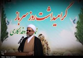 سربازان با جان و دل از امنیت مردم پاسداری می‌کنند