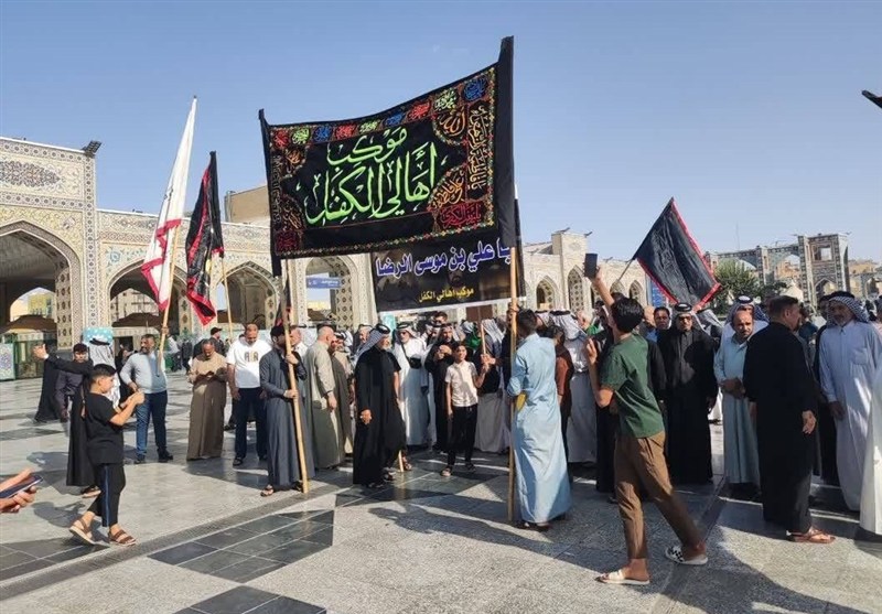 وفد من موكب «أهل الكفل» العراقي يضم 600 شخصا يزور حرم الامام الرضا(ع)