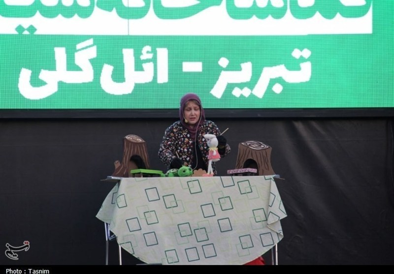 ائل‌گلی تبریز در تسخیر خنده‌های کودکان؛ اجرای برنامه نمایشی «تریلی سیار کانون»