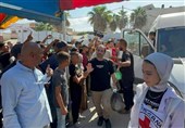 الاحتلال الإسرائیلی یفرج عن 13 أسیرا غزیا بعد اعتقالهم فی ظروف قاسیة