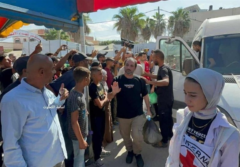 الاحتلال الإسرائیلی یفرج عن 13 أسیرا غزیا بعد اعتقالهم فی ظروف قاسیة