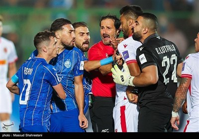 دوری أبطال آسیا - استقلال إیران والمحرق البحرینی