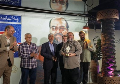 داودآبادي،حميد،مقدس،نويسنده،دفاع،فرهنگي،كتاب،منتشر،مراسم،اشا ...