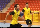 پیروزی تیم هندبال سپاهان مقابل نفت و گاز گچساران
