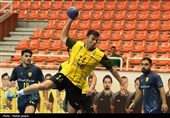 پیروزی تیم هندبال سپاهان مقابل نفت و گاز گچساران