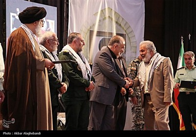 همایش تجلیل و تکریم پیشکسوتان جهاد و مقاومت در البرز