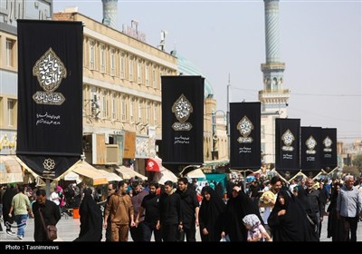 حرم حضرت فاطمه معصومه(س) سیاه‌پوش شد